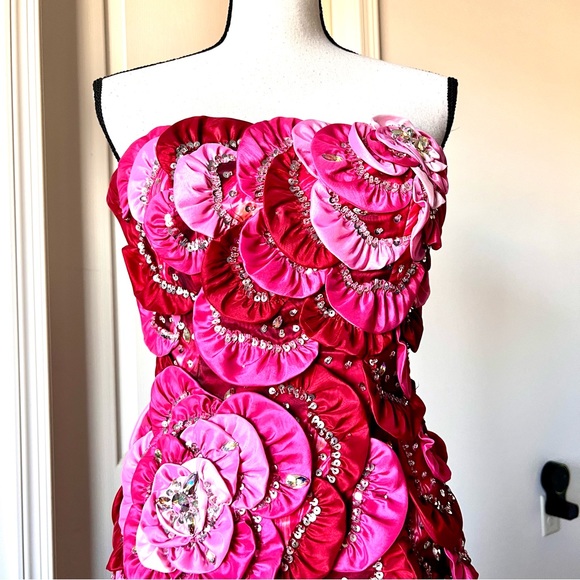 TONY BOWLS Paris 3D Floral Sequin Beaded Mermaid Pageant Prom Gown—SZ. 4 - Picture 7 of 17